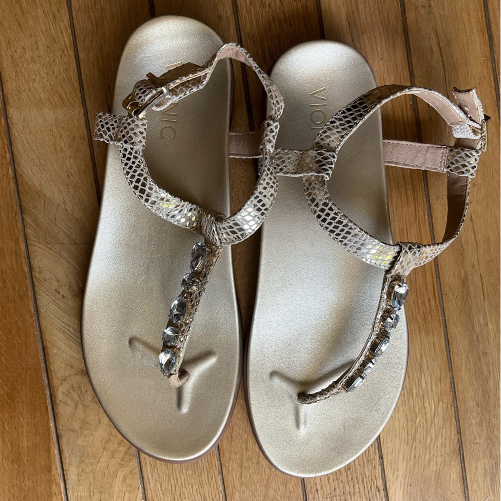 Vionic Palm Boca Rhinestone Jeweled Gold Thong Sandals Size 8.5